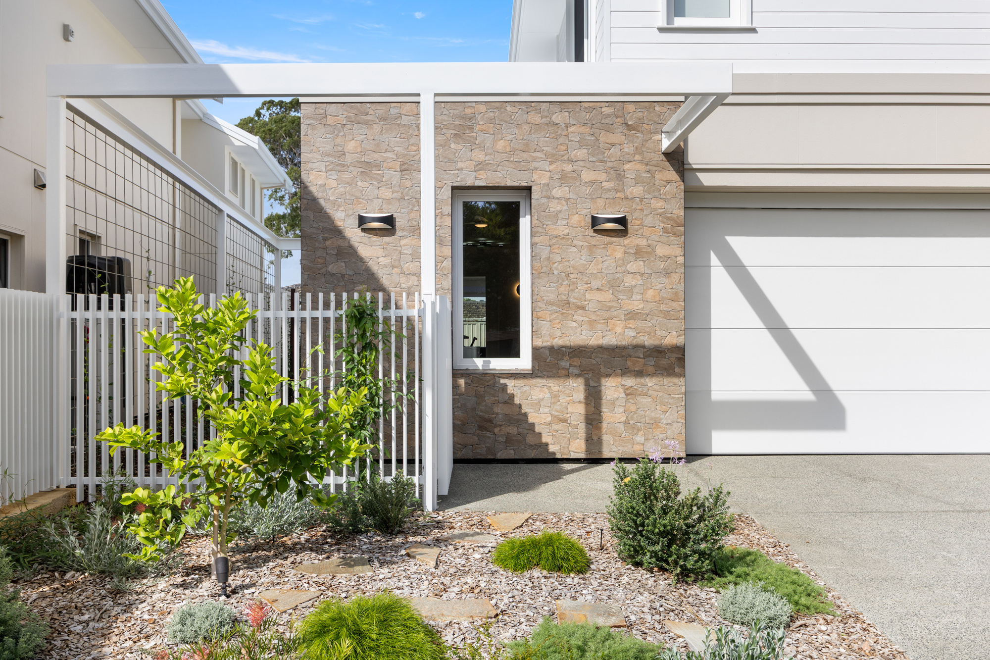 Open plan kitchen and dining